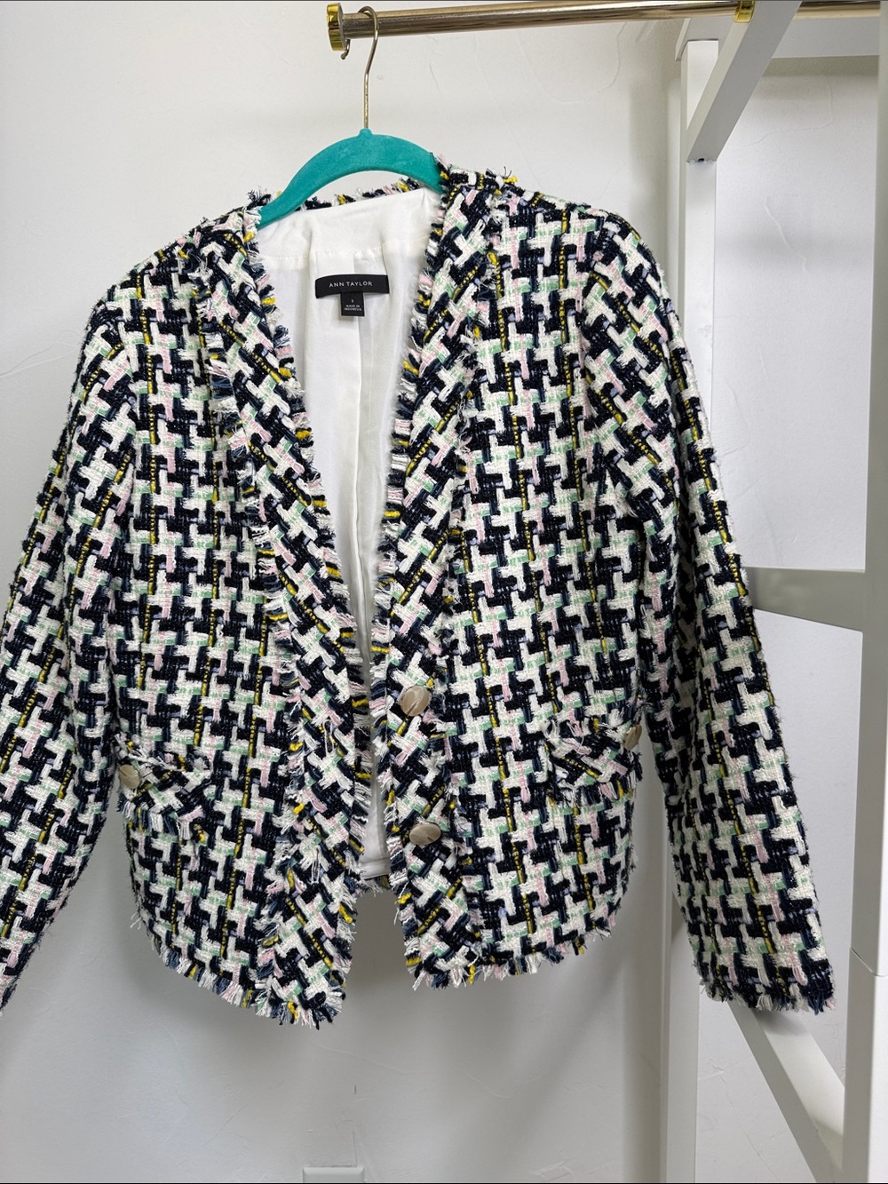 Ann Taylor Tweed Jacket Size 2 NWOT Style Bouclé Fringe Jacket Multicolor